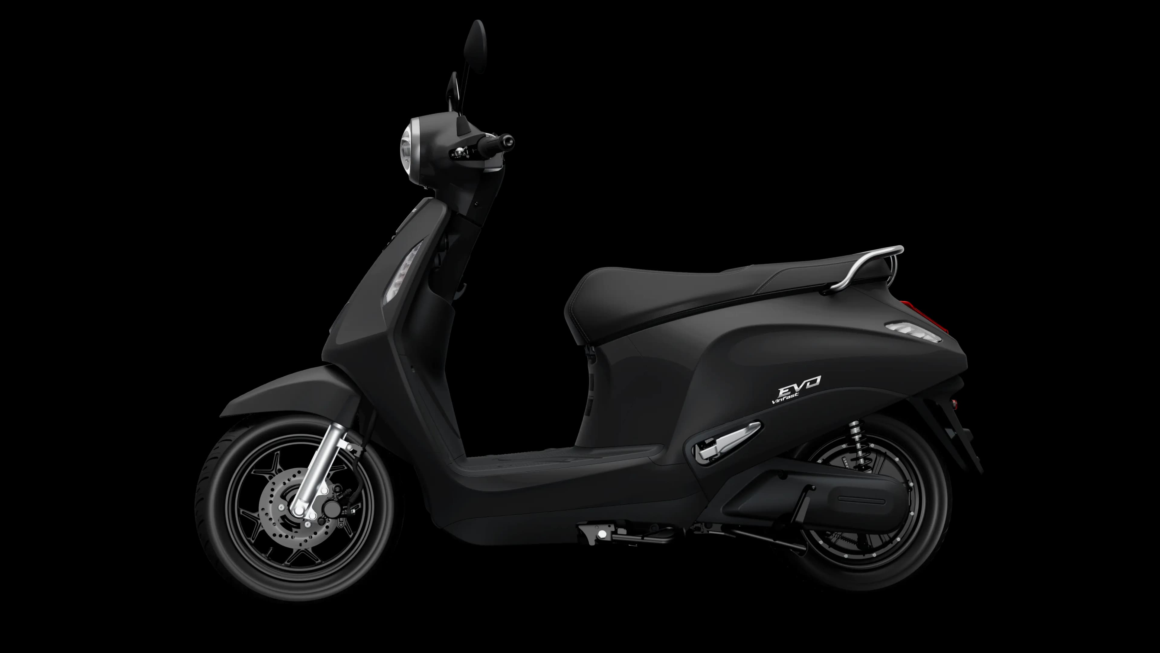 VinFast Evo warna hitam matte